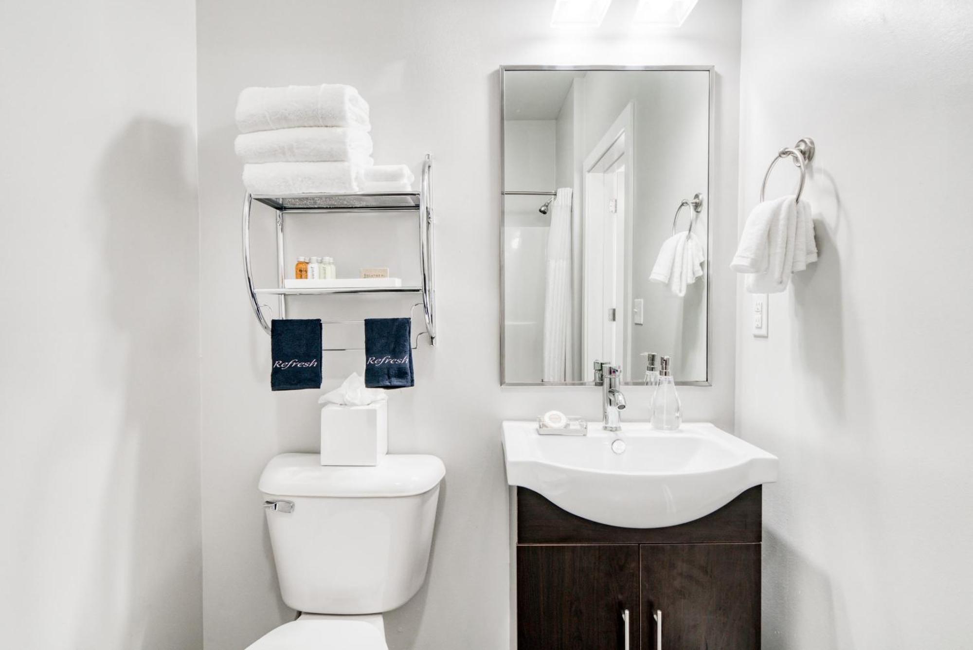 Cozysuites Music Row Bold 1Br W Free Parking Нашвил Екстериор снимка