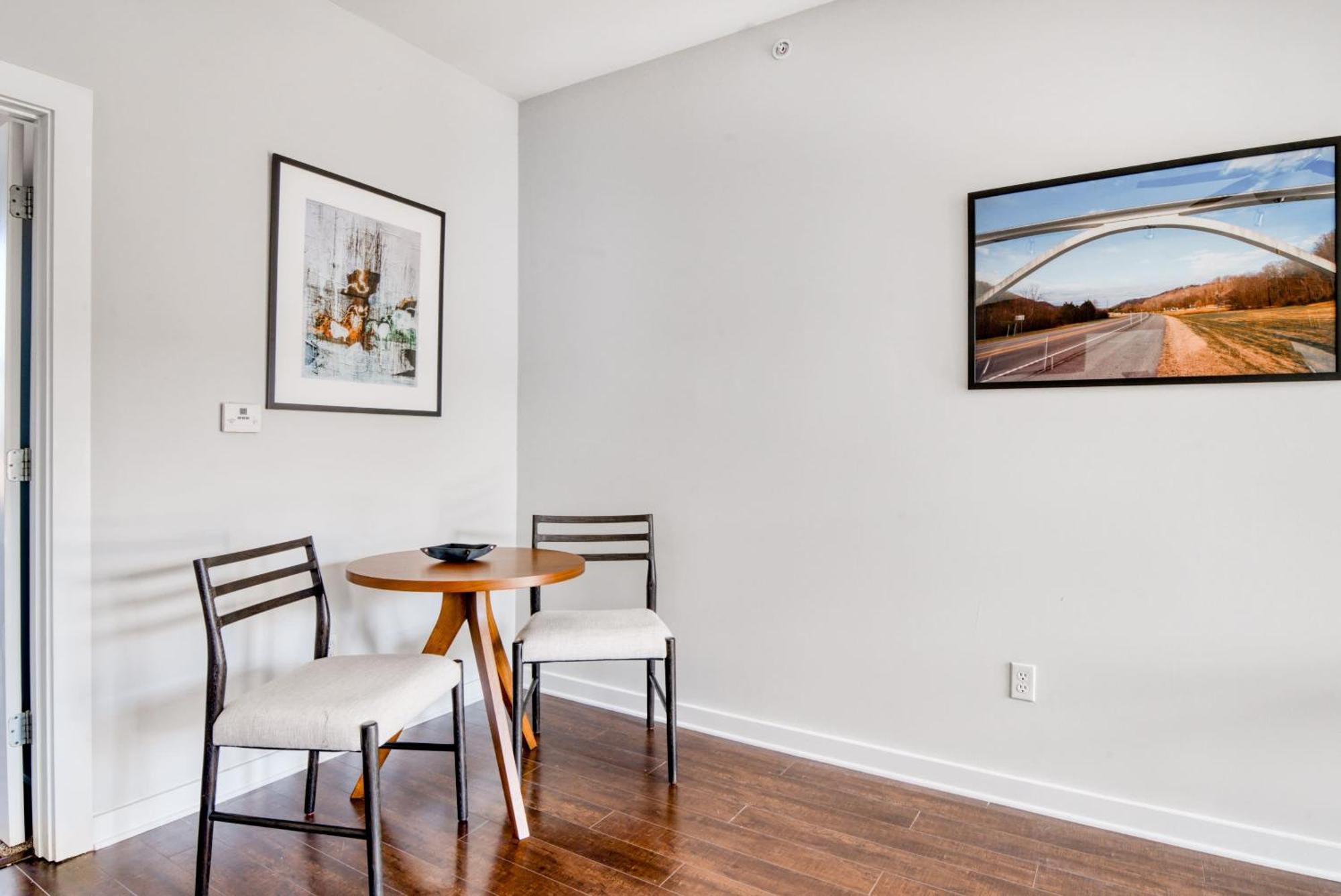 Cozysuites Music Row Bold 1Br W Free Parking Нашвил Екстериор снимка