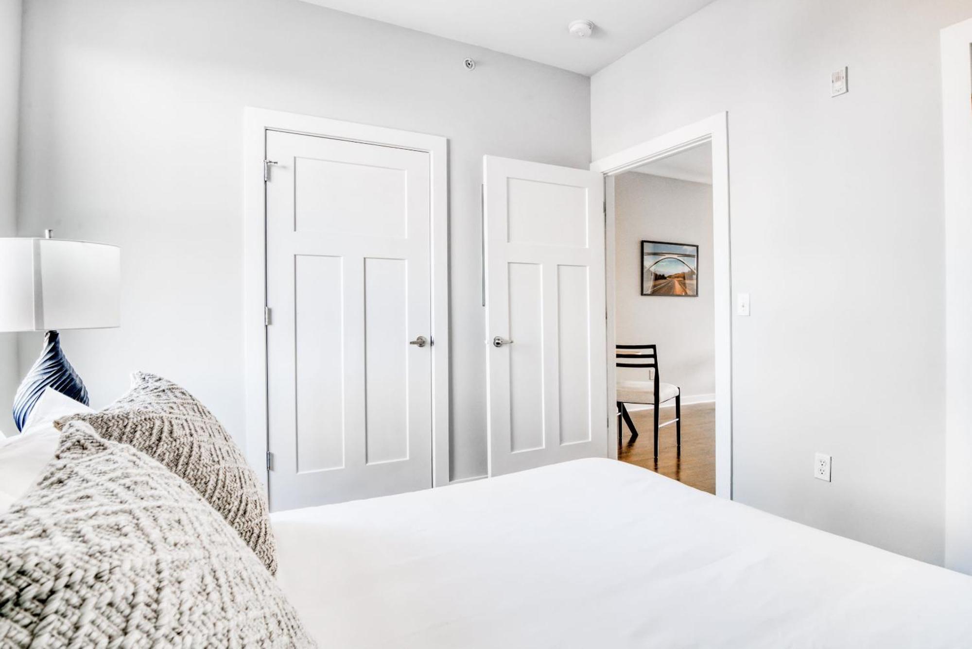 Cozysuites Music Row Bold 1Br W Free Parking Нашвил Екстериор снимка