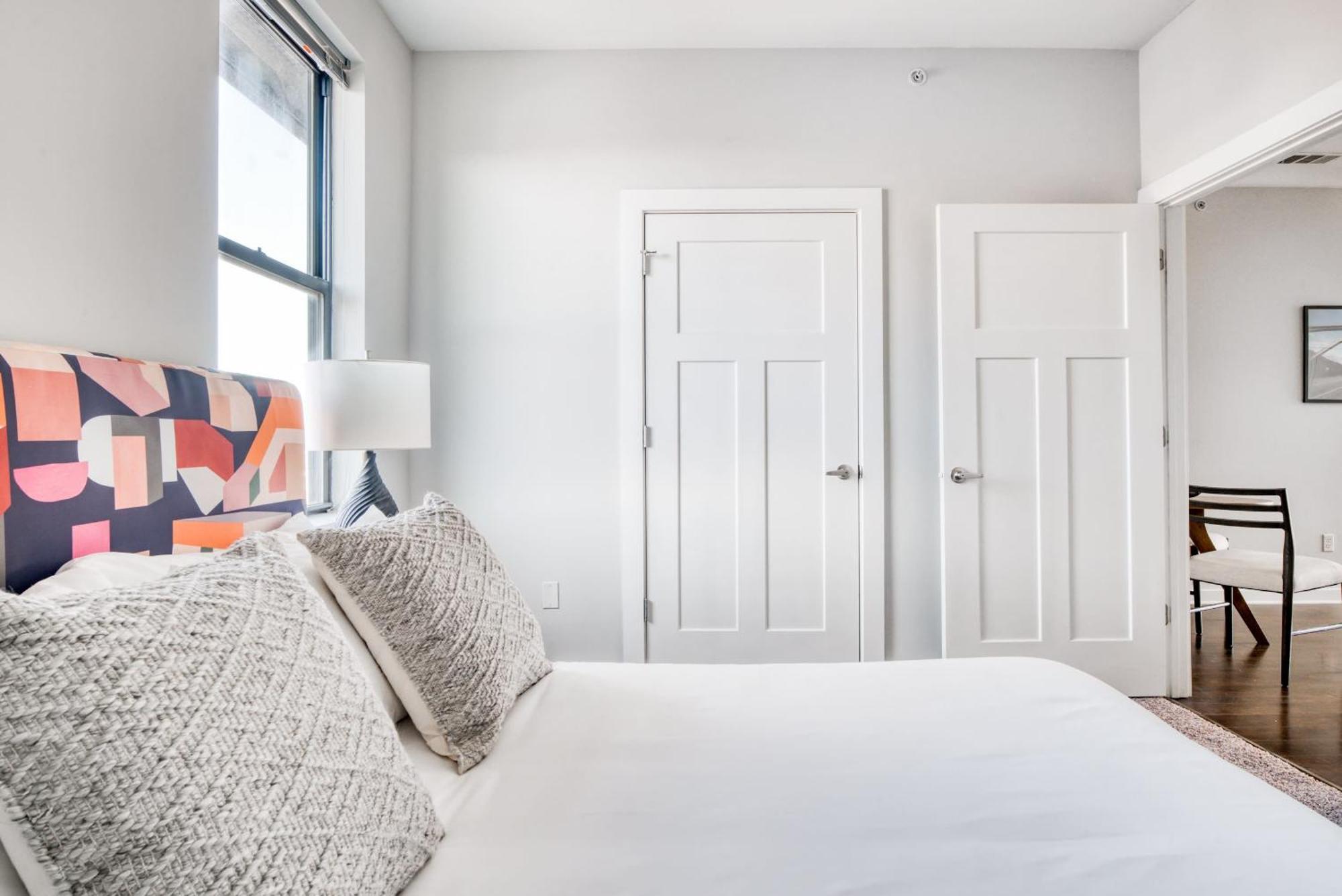 Cozysuites Music Row Bold 1Br W Free Parking Нашвил Екстериор снимка