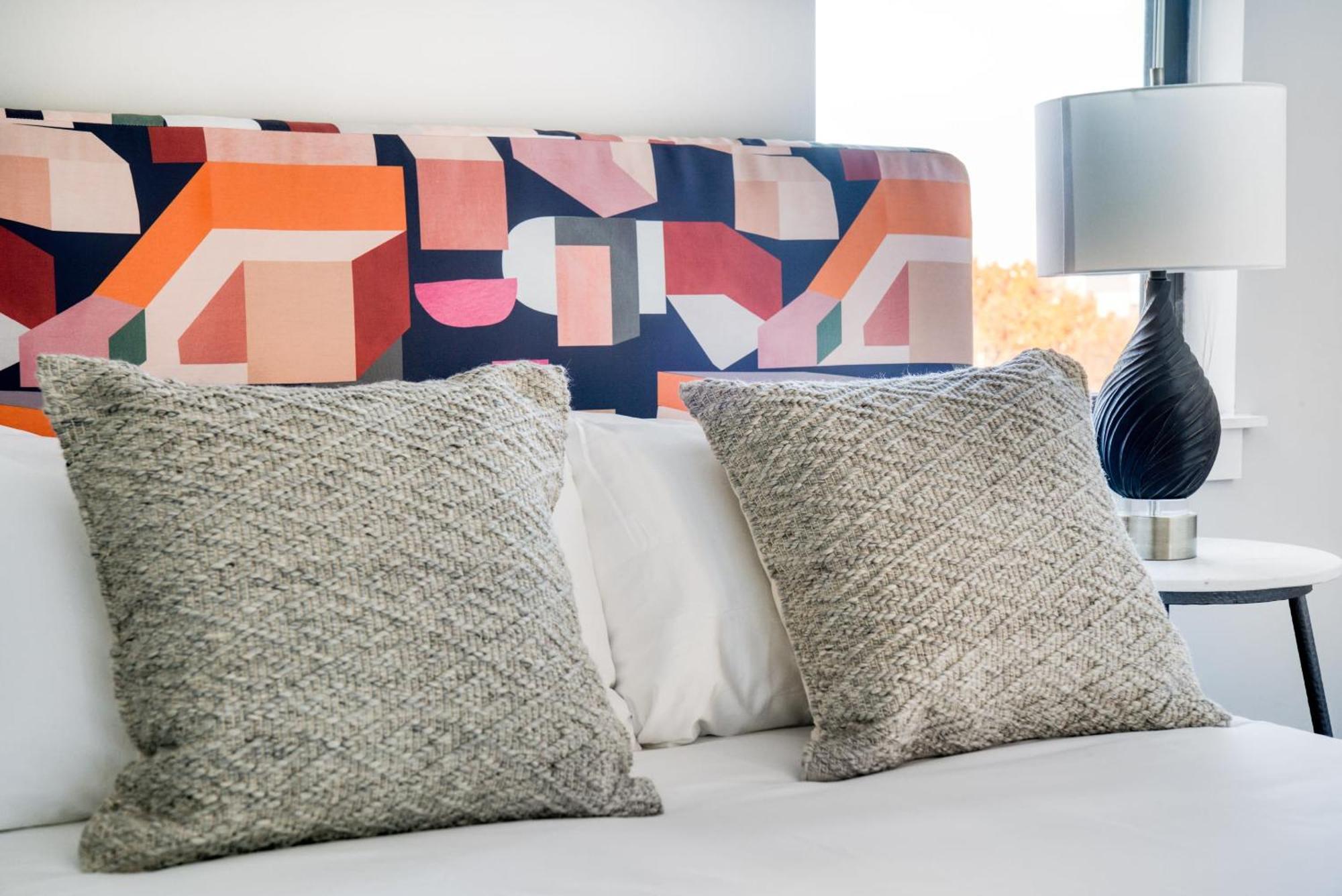 Cozysuites Music Row Bold 1Br W Free Parking Нашвил Екстериор снимка